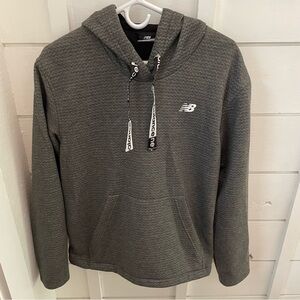New Balance men’s sm charcoal  Gray knit Hoodie